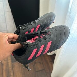 Girls size 13 soccer cleats pink adidas